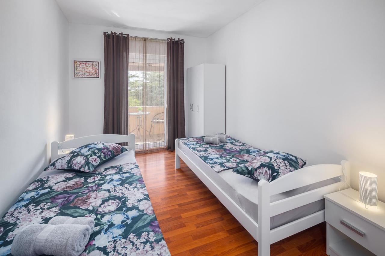 Вилла Casa Viktoria With Private Garden And Bbq Kosinozici Экстерьер фото